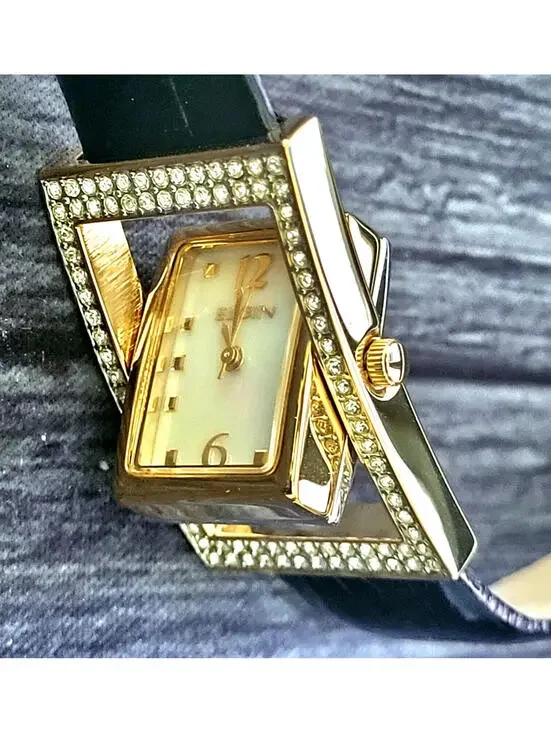Very Rare Elgin Womans Watch Flip MOP‎ Dial Watch New In Box