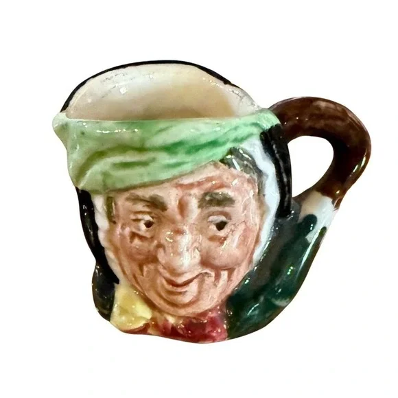 Royal Doulton Sairey Gamp Toby Jug Figurine Multicolor‎ 2.25