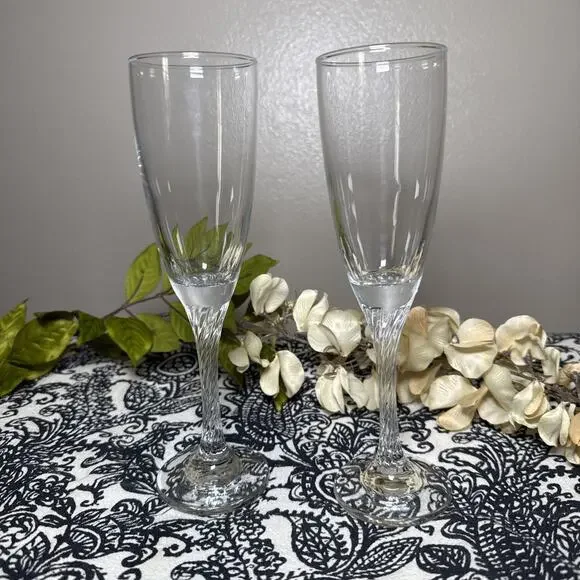 Set of 2 European Champagne Flutes Twisted Stem Clear Glass Modern Elegant 8”