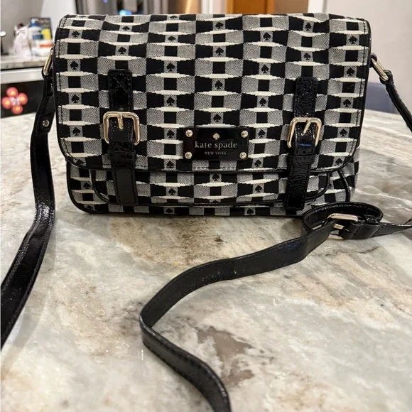 Unique and lovely EUC patent and cloth Kate spade flap bag barely worn