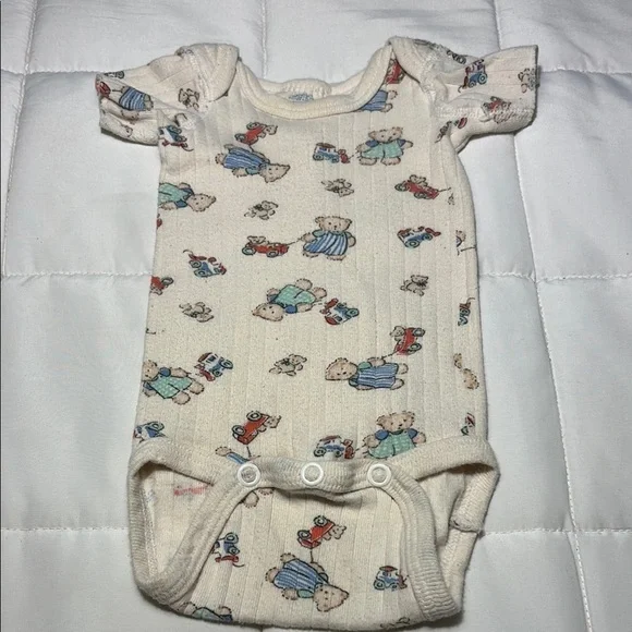 Vintage Dundee Cream Teddy Bear Print Infant Newborn Onesie One Piece