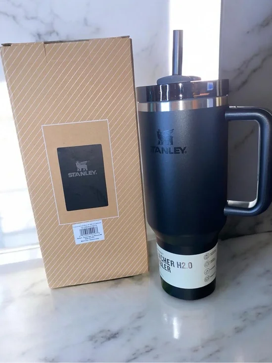 Stanley 40oz Quencher H2.0 FlowState Travel Tumbler - Black Tonal NTW