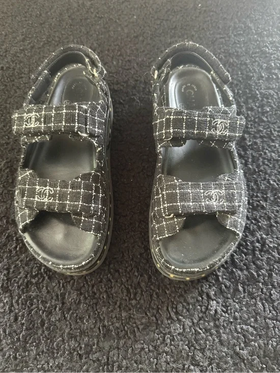 CHANEL Light up 💡 Tweed Sandals