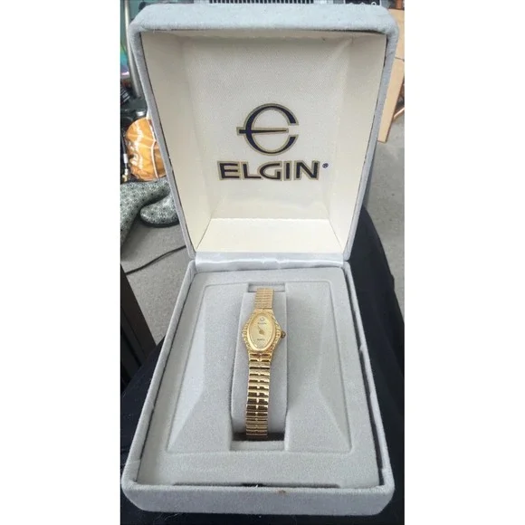 Vintage Elgin Diamond Ladies Watch Oval Textured Dial Gold Tone Stretch Band NEW