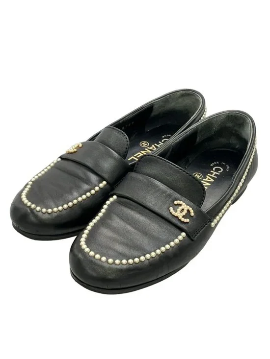 Chanel Loafers CC Logo Pearl