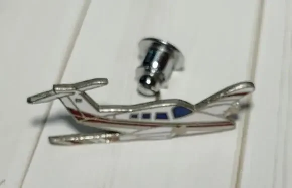 Beechcraft Duchess Model 76 BE-7 Twin-Engine Turboprop Airplane Enamel Pin