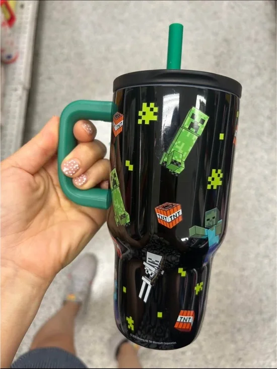 Licensed Minecraft spill-proof Tumbler