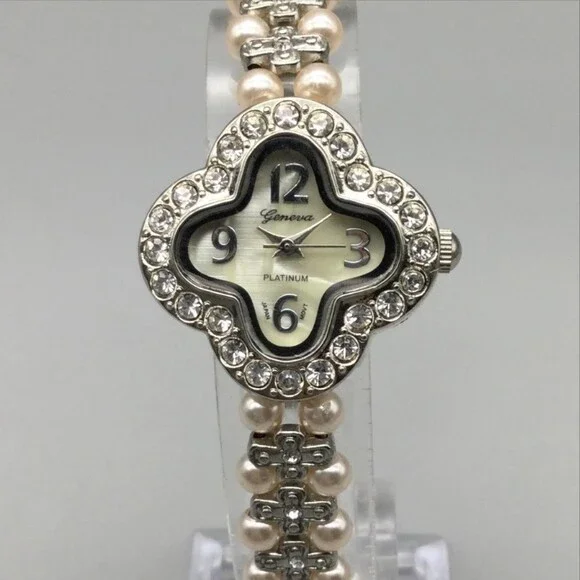 Geneva Platinum Womens Watch 27mm MOP Dial Faux Pearl Crystals New Battery 7.5