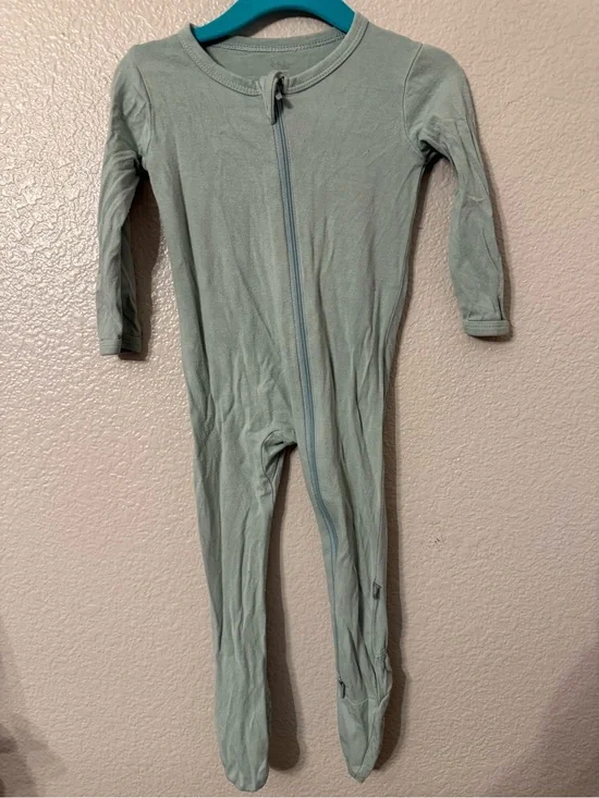 Kyte BABY Sage Green Footed Zipper One-Piece