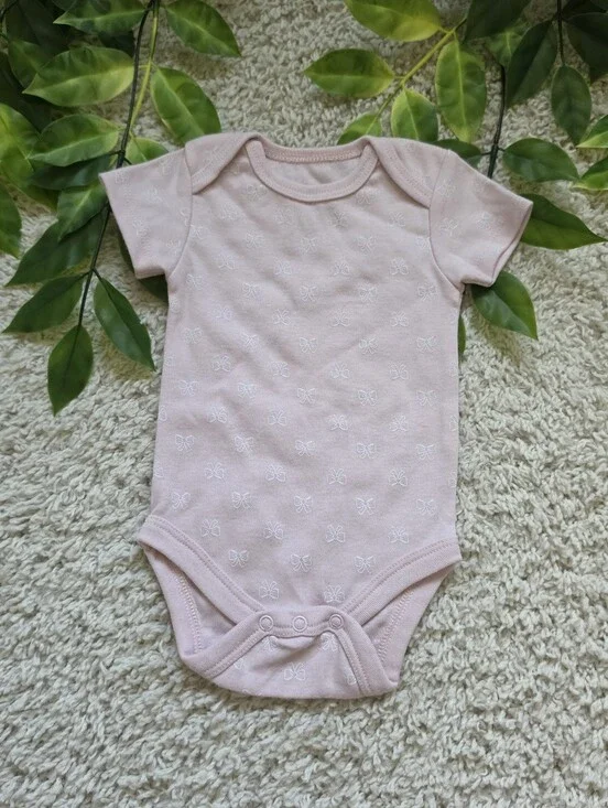 Baby Girl Light Pink Bow Onesie (0-3 Months)