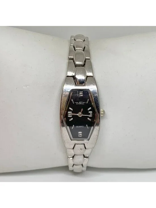 Ian Daniels women’s watch silver tone quartz 18mm black dial adjustable running