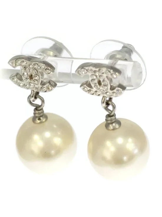 Chanel CC Logo Pearl Earrings White