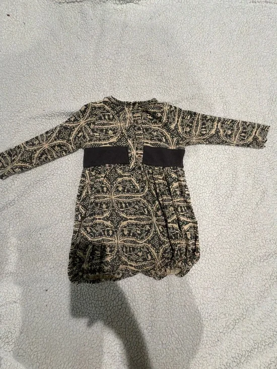 Kate Quinn baby gown