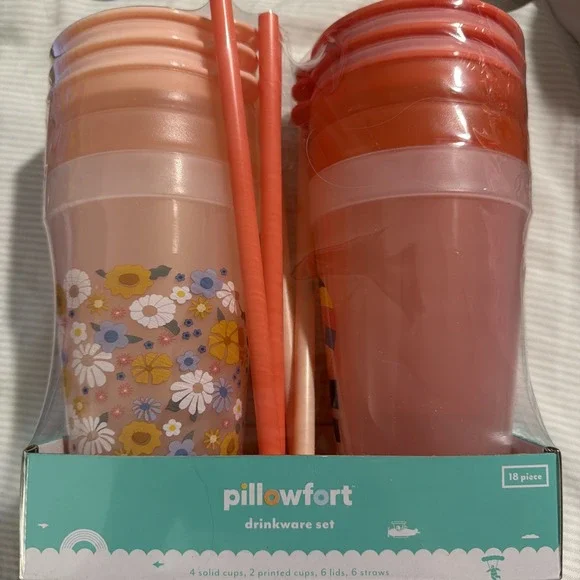Pillowfort 18 Pc Plastic Kids' Cup Tumbler Drinkware Set in Peach/Melon, New