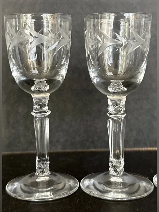 Fostoria Holly Cordial Glass Manganese UV Glow Set of 2 MCM Apéritif 3.75