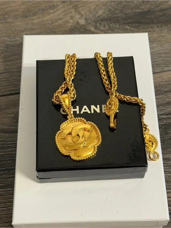 CHANEL Vintage Gold CC Clover Pendant Chain Pendant Necklace, 1996