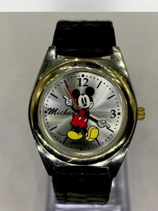 Disney *** Mickey Mouse Character Wristwatch - Gold/ silver & Black” Collectors