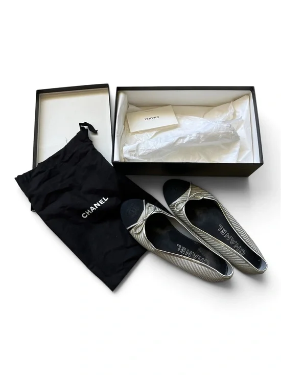 CHANEL Classic Metallic Silver Tweed Ballet Flats Cap Toe CC Bow 37 With Box