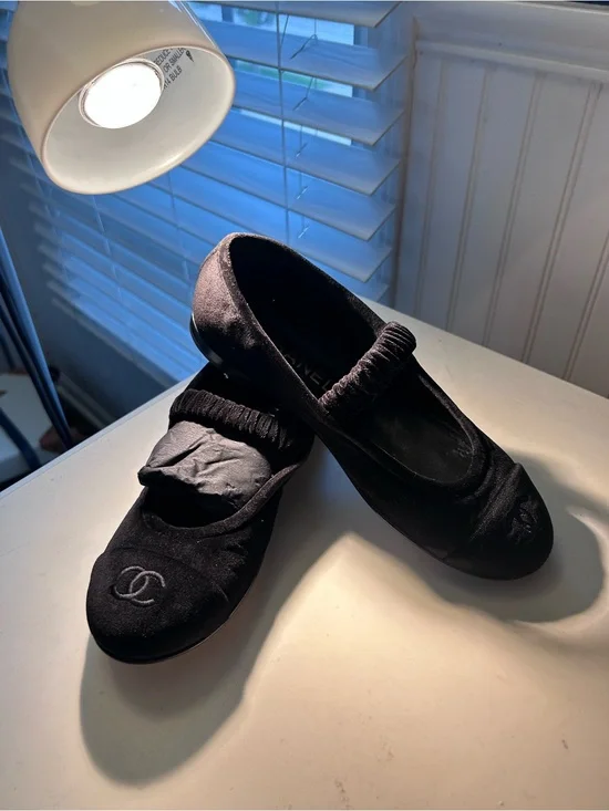 CHANEL Black Velvet Elastic Topline Ballet Flats
