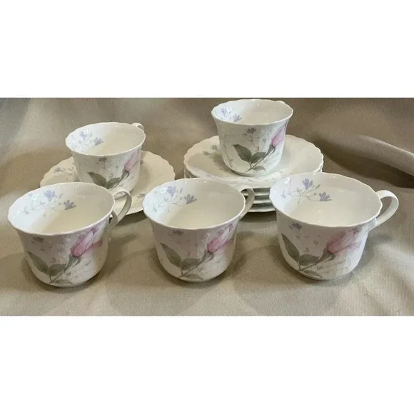 Mikasa Bone China April‎ Rose Set Of 5 Teacups Saucer A7053 Floral Flowers VTG