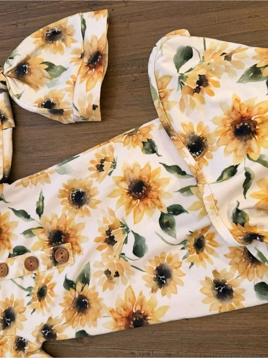 Caden Lane Sunflower Footie Set in Yellow Green White