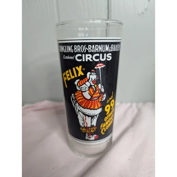 1975 Ringling bros and Barnum & Bailey circus Pepsi drinking glass‎ Felix Clown