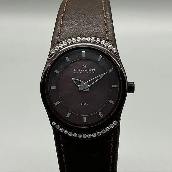 Skagen Womens Watch 23mm Brown Dial Crystal Brown Leather 833XSSLALH New Battery