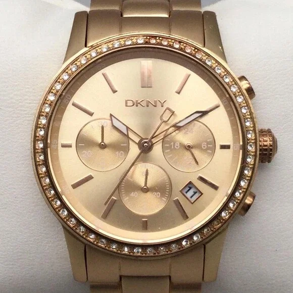 DKNY Womens Watch 38mm Champagne Dial Crystals Gold Tone New Battery 6.25