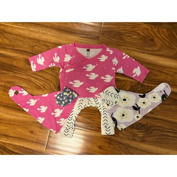 Tea Collection Kimono Set plus Two Bibs, size 0-3 months