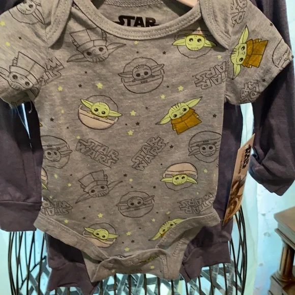 Baby Yoda Onesie Set