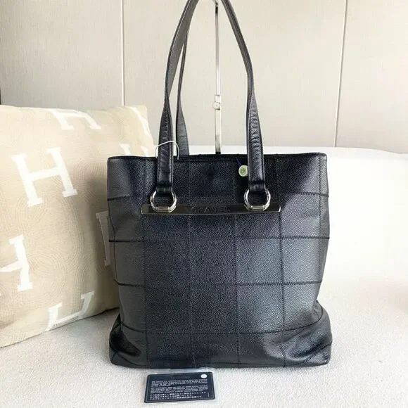 Chanel Women Pre-Loved Bag Very Good Condition