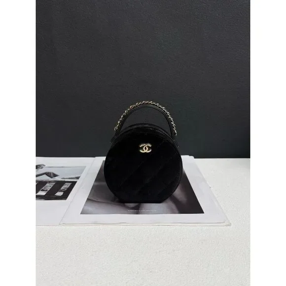 Chanel Women Pre-Loved Bag Very Good Condition