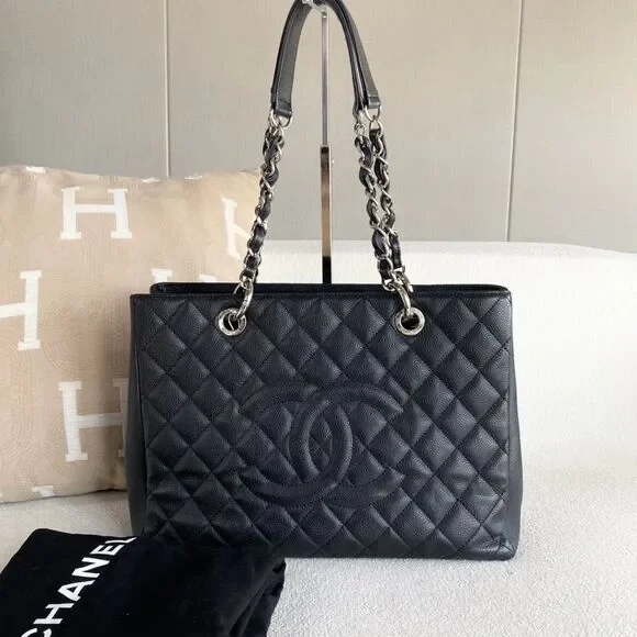 Chanel Women Pre-Loved Bag Very Good Condition