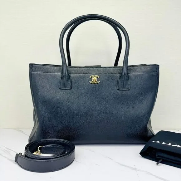 Chanel Women Pre-Loved Bag Very Good Condition