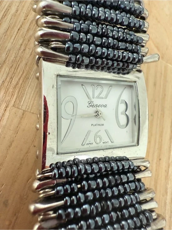 Geneva ladies beaded safety pin bracelet watch NEW BATTERY
