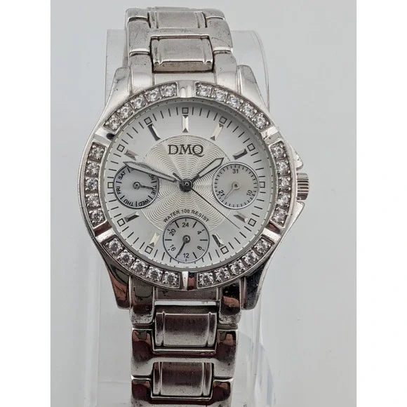 DMQ‎ DQ/1067 Womens Watch 33mm Silver Crystals Bracelet 6.5