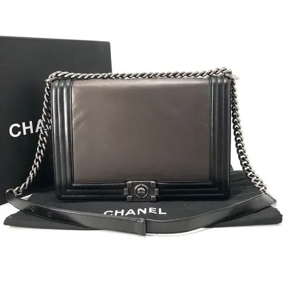 Chanel Women Pre-Loved Bag Very Good Condition