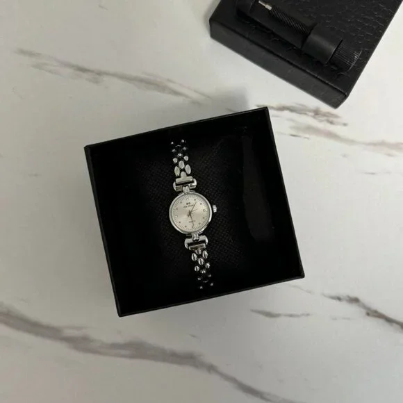 Sku:0176 Retro round vintage style mini silver watch bracelet + in‎ a gift box