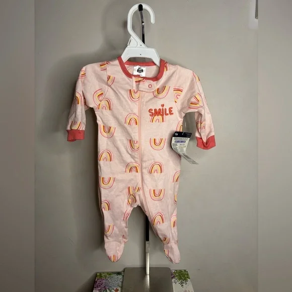 Gerber Sleep and Play Pink Rainbow Size Newborn 0-3 Months NWT