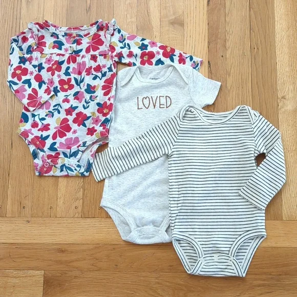 Carter's Baby Girls Long and Short Sleeve Bodysuits Bundle of Three Size 12 mos