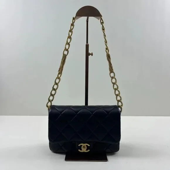 Chanel Women Pre-Loved Bag Very Good Condition