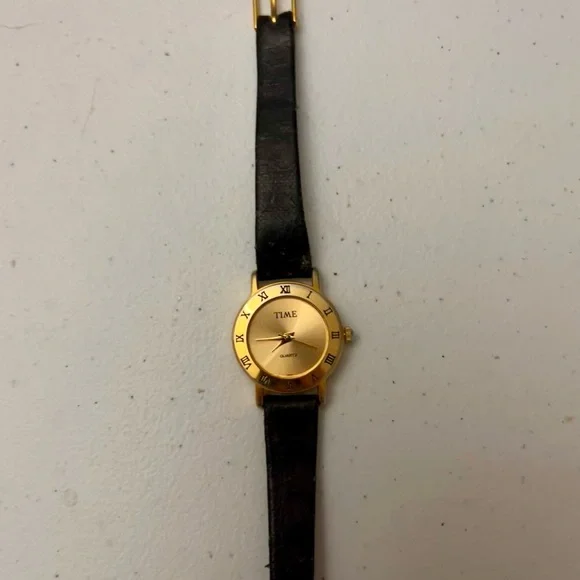 Vintage Time Magazine Quartz Analog Watch with Genuine Leather Band