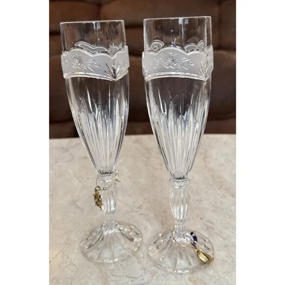 Oneida Southern Garden Crystal Champagne Flutes Set of 2 Frosted 8