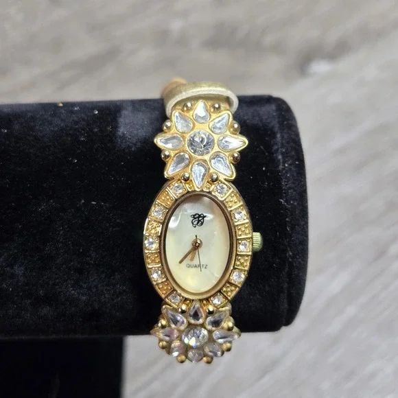 Elizabeth Taylor ET Anniversary women's watch Edition Gold Tone Watch Floral Cry