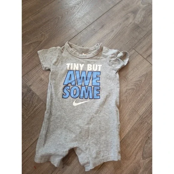 Nike baby boy romper 0-6‎ mos