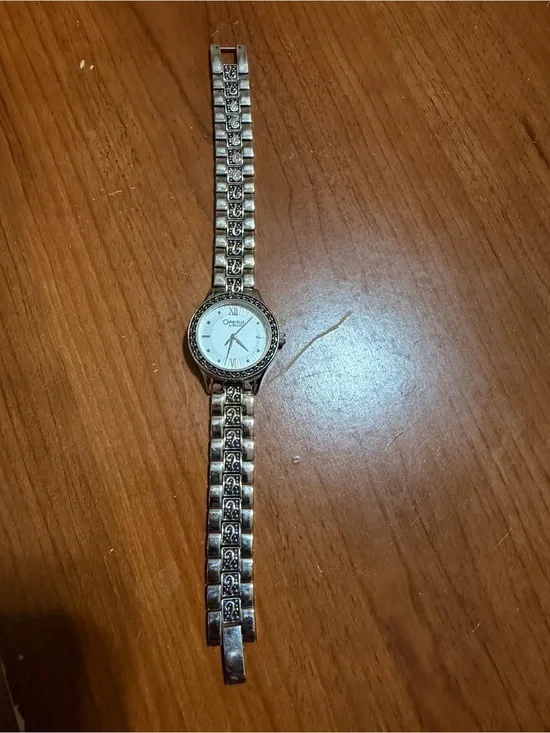 Women's Silver-Tone Bracelet Watch with White Dial