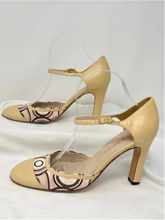Chanel Vintage Beige T-Strap D’Orsay Pumps Geometric Toe Cap Size 40