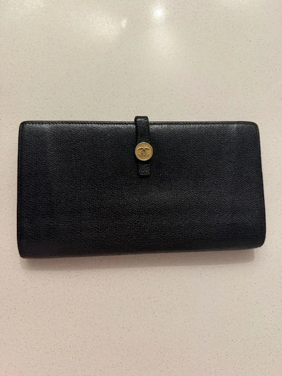 CHANEL Black Caviar Leather Continental Wallet USED