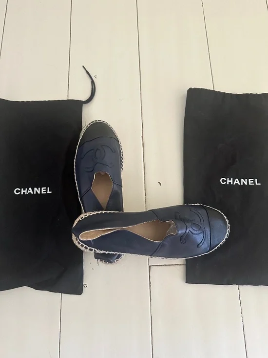 New CHANEL espadrille flat size 39