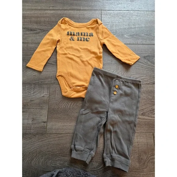 Little co‎ baby boy outfit 6 mos